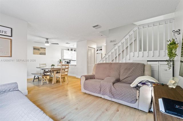 6235 Kendale Lakes Cir 247, Miami, FL 33183