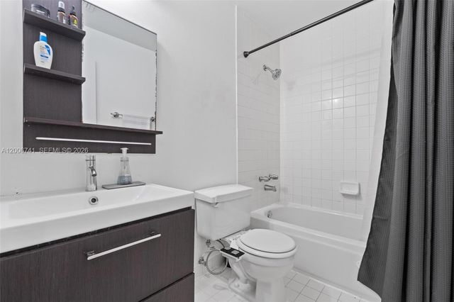 6235 Kendale Lakes Cir 247, Miami, FL 33183