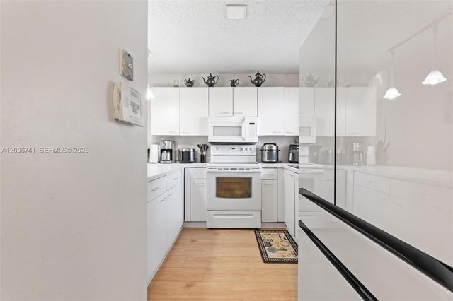 6235 Kendale Lakes Cir 247, Miami, FL 33183