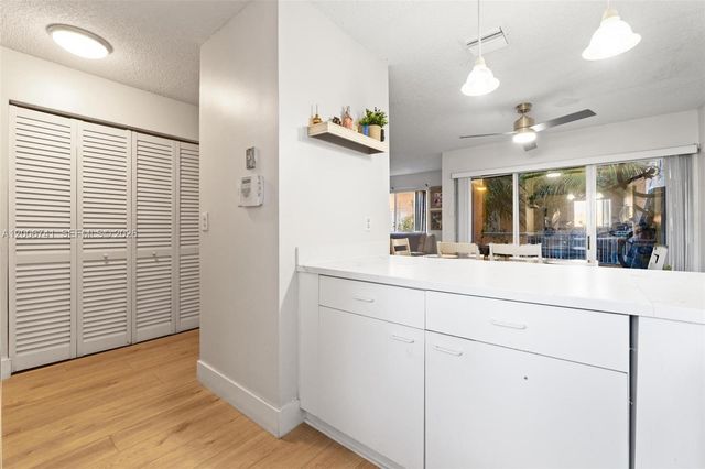 6235 Kendale Lakes Cir 247, Miami, FL 33183