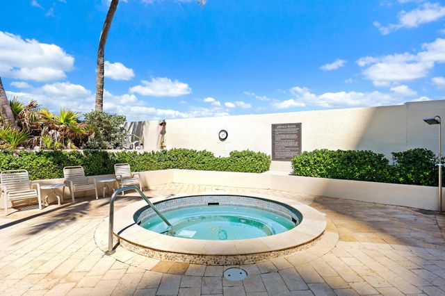 5380 N Ocean Drive 10j, Singer Island, FL 33404