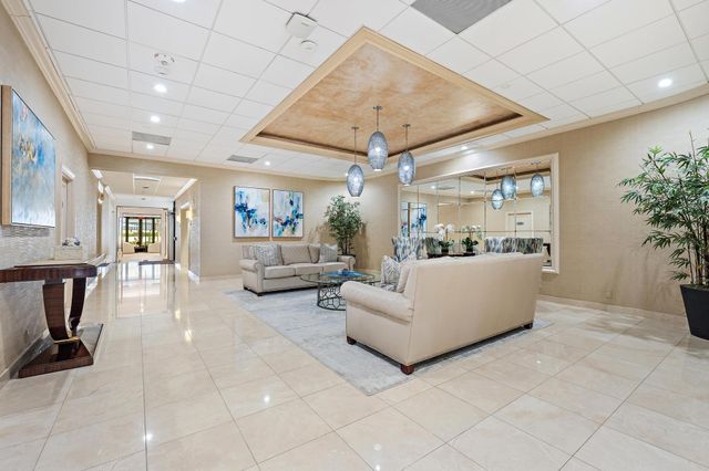 5380 N Ocean Drive 10j, Singer Island, FL 33404