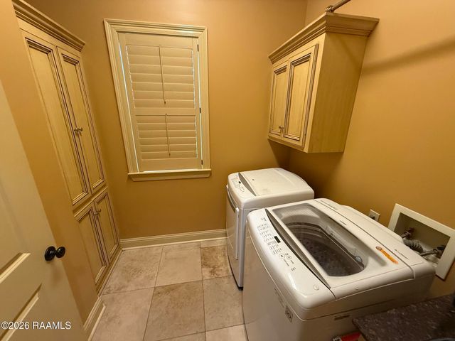 203 La Villa Circle, Youngsville, LA 70592