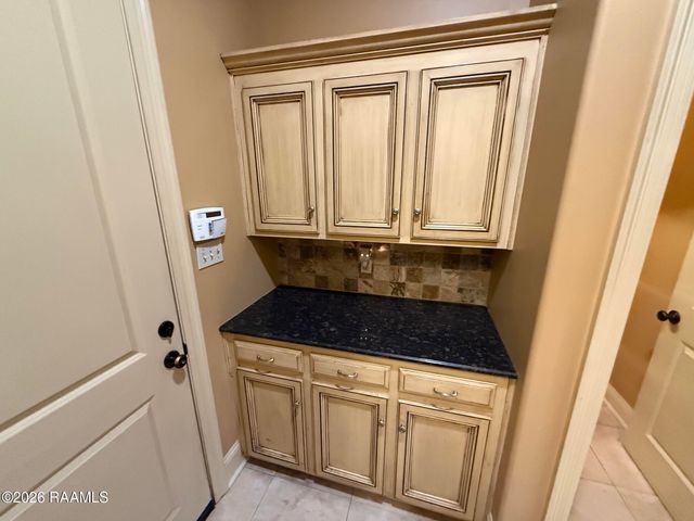 203 La Villa Circle, Youngsville, LA 70592