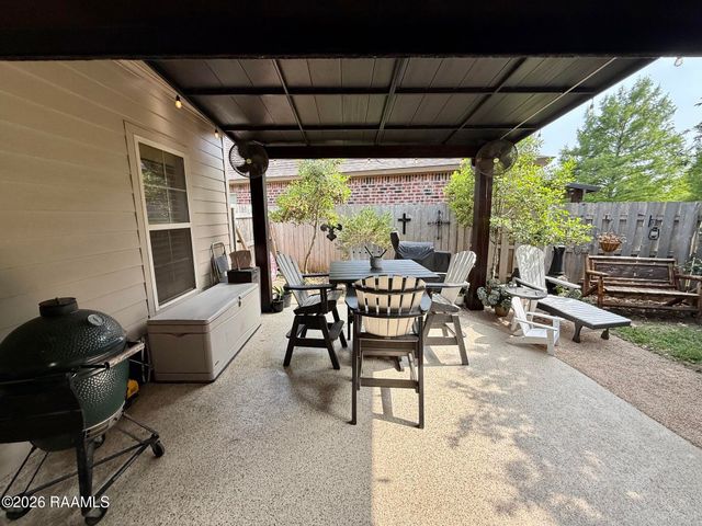 203 La Villa Circle, Youngsville, LA 70592