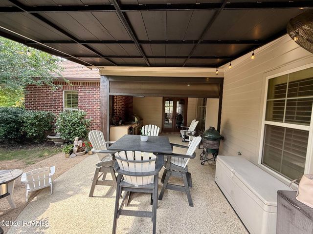 203 La Villa Circle, Youngsville, LA 70592