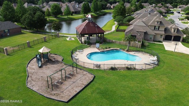 203 La Villa Circle, Youngsville, LA 70592