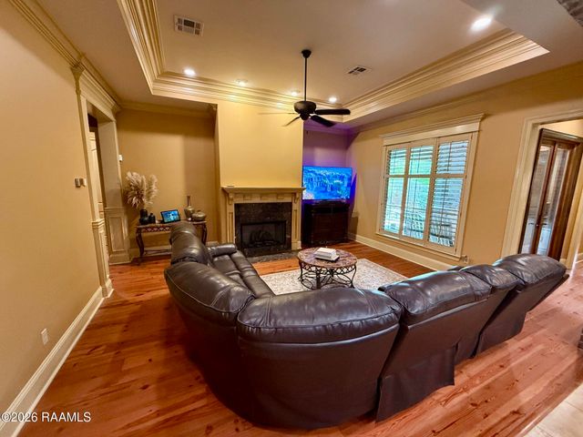 203 La Villa Circle, Youngsville, LA 70592