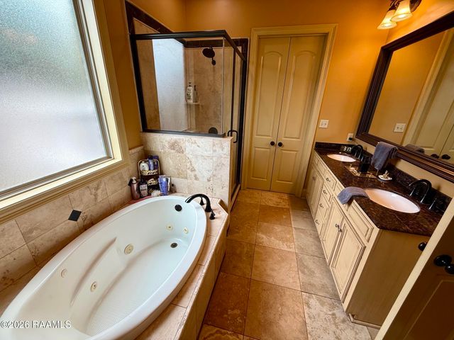203 La Villa Circle, Youngsville, LA 70592