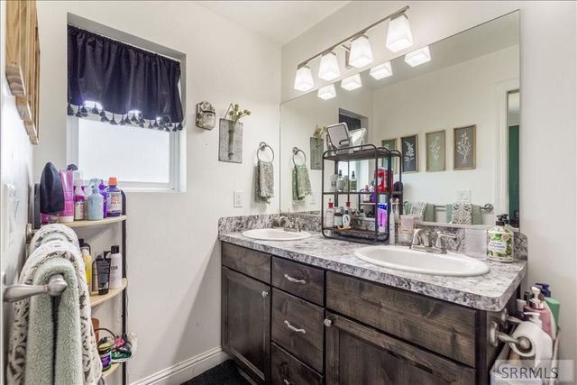 3974 E Hyrum Drive, Idaho Falls, ID 83401