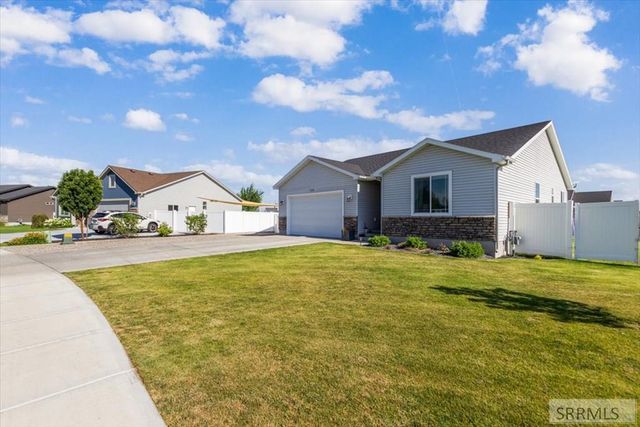 3974 E Hyrum Drive, Idaho Falls, ID 83401