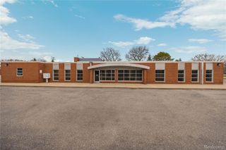 19337 Farmington Road, Livonia, MI 48152