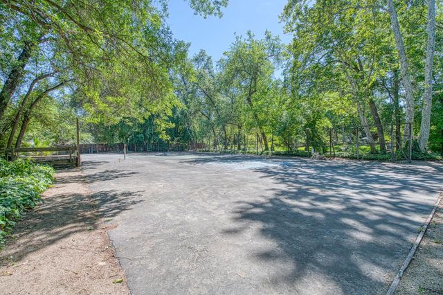45 Wilderness Drive, Sanger, CA 93657