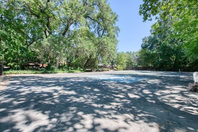45 Wilderness Drive, Sanger, CA 93657