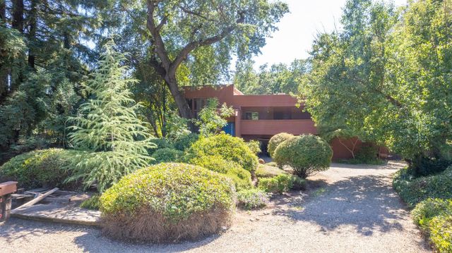 45 Wilderness Drive, Sanger, CA 93657
