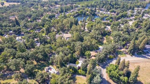 45 Wilderness Drive, Sanger, CA 93657