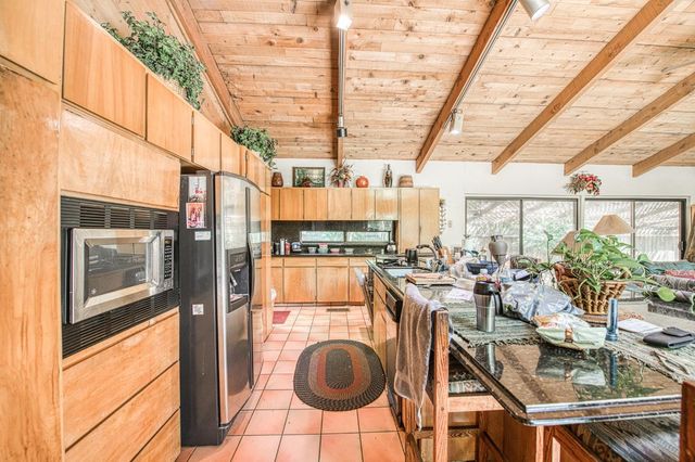 45 Wilderness Drive, Sanger, CA 93657