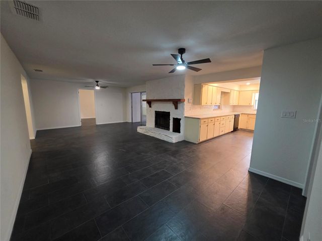 5611 6TH STREET, Zephyrhills, FL 33542