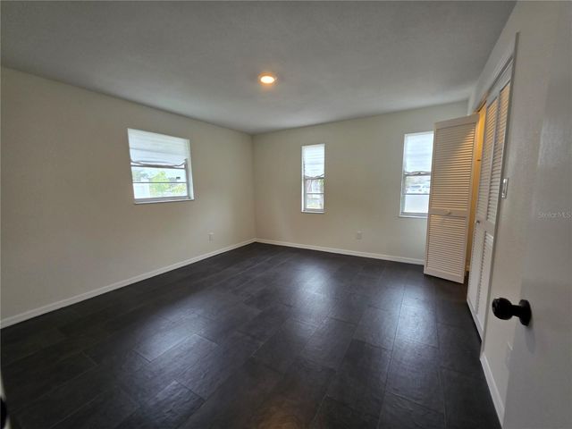 5611 6TH STREET, Zephyrhills, FL 33542