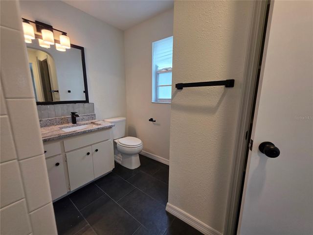 5611 6TH STREET, Zephyrhills, FL 33542