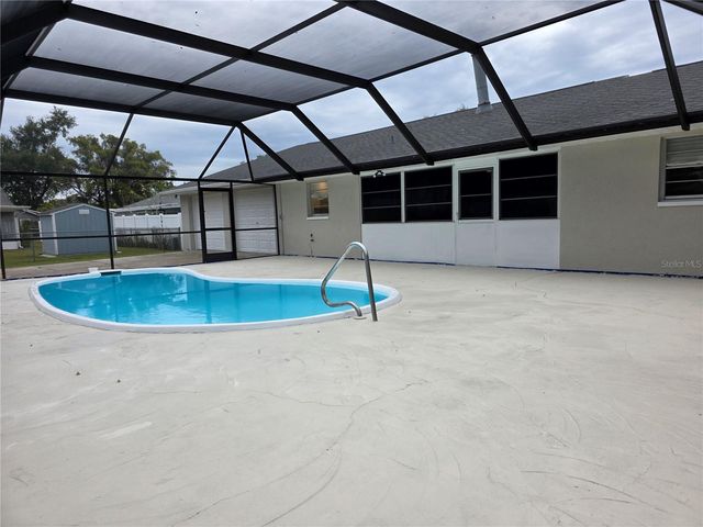 5611 6TH STREET, Zephyrhills, FL 33542