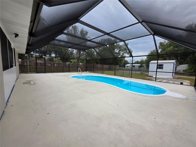 5611 6TH STREET, Zephyrhills, FL 33542
