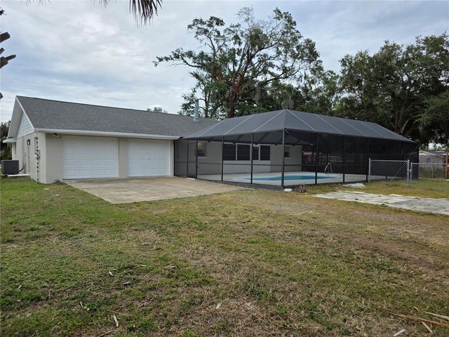 5611 6TH STREET, Zephyrhills, FL 33542