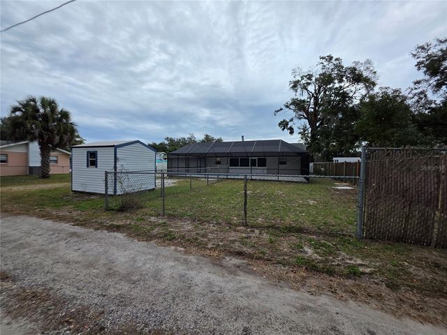 5611 6TH STREET, Zephyrhills, FL 33542