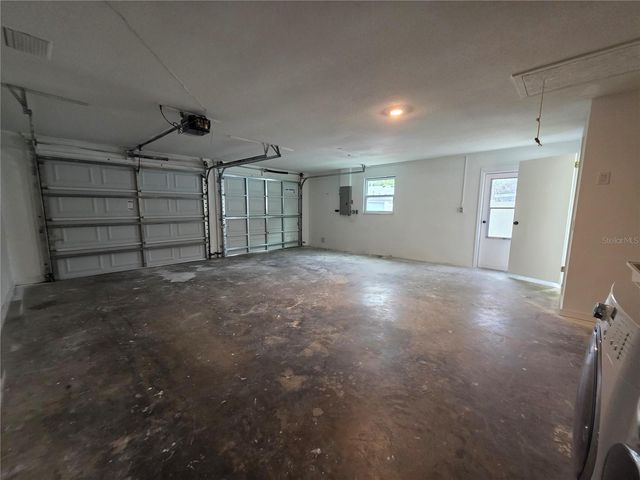 5611 6TH STREET, Zephyrhills, FL 33542