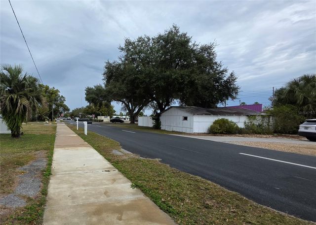 5611 6TH STREET, Zephyrhills, FL 33542