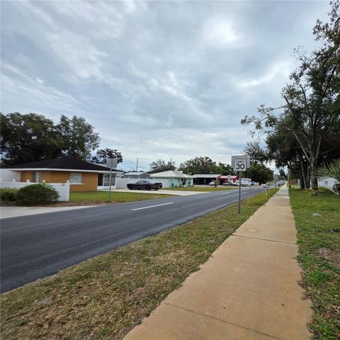 5611 6TH STREET, Zephyrhills, FL 33542