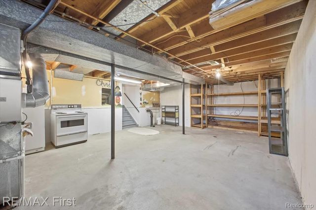 3590 Historic Drive, Troy, MI 48083