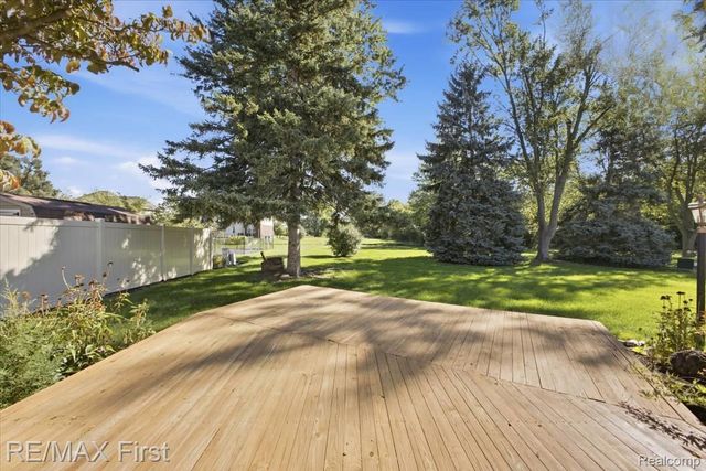 3590 Historic Drive, Troy, MI 48083