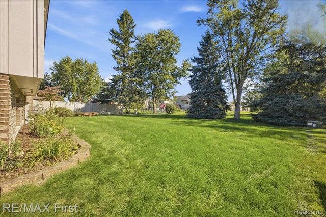 3590 Historic Drive, Troy, MI 48083