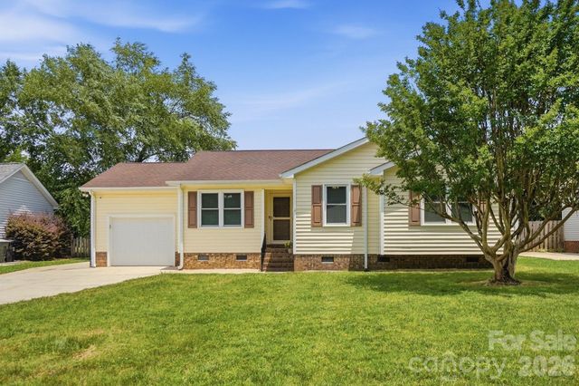 3626 Farm Lake Drive SW, Concord, NC 28027