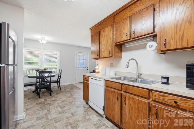 3626 Farm Lake Drive SW, Concord, NC 28027