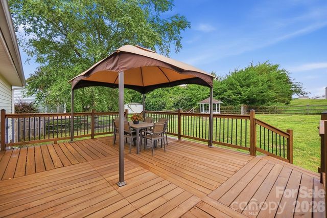 3626 Farm Lake Drive SW, Concord, NC 28027