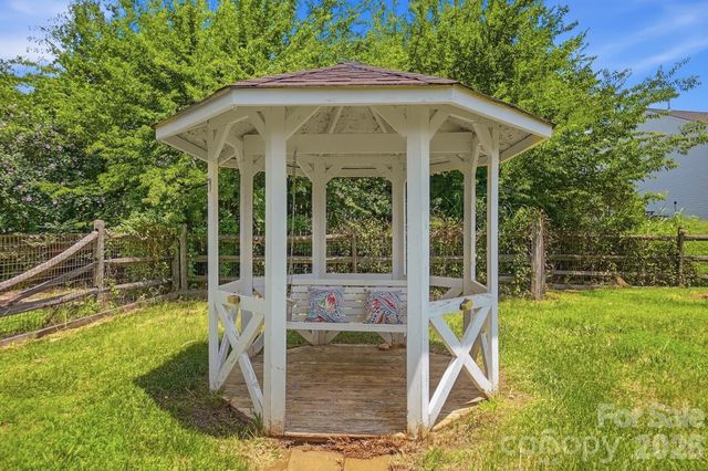 3626 Farm Lake Drive SW, Concord, NC 28027
