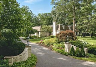 35 Shaw Drive, Bedford, NH 03110