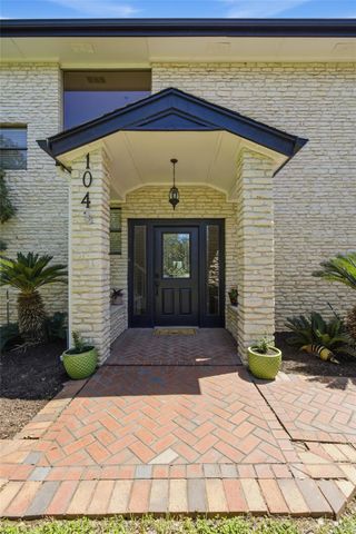 104 Morning Cloud ST, Austin, TX 78734