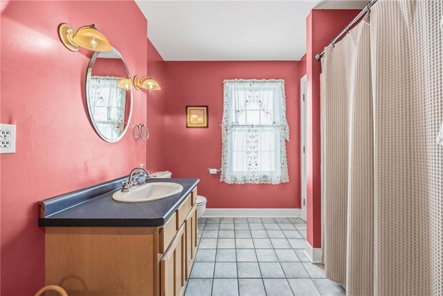 6166 Lake Road South, Sweden, NY 14420