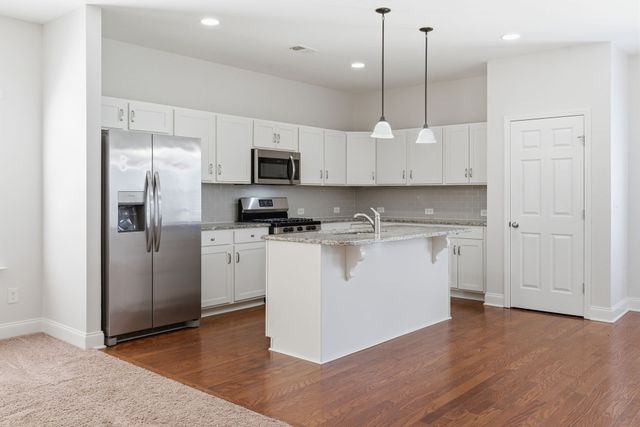 139 Crabourne Dr, White House, TN 37188