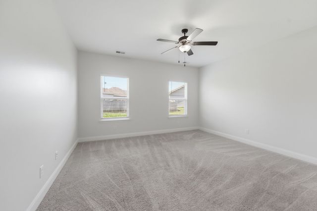 139 Crabourne Dr, White House, TN 37188