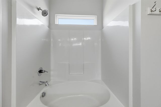 139 Crabourne Dr, White House, TN 37188