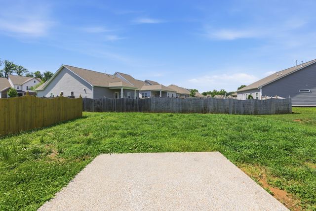 139 Crabourne Dr, White House, TN 37188
