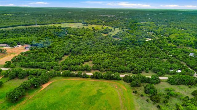 936 Carter Lake Drive, Bowie, TX 76230