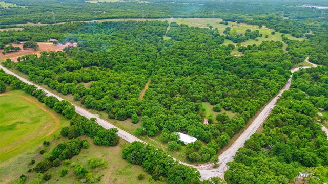 936 Carter Lake Drive, Bowie, TX 76230