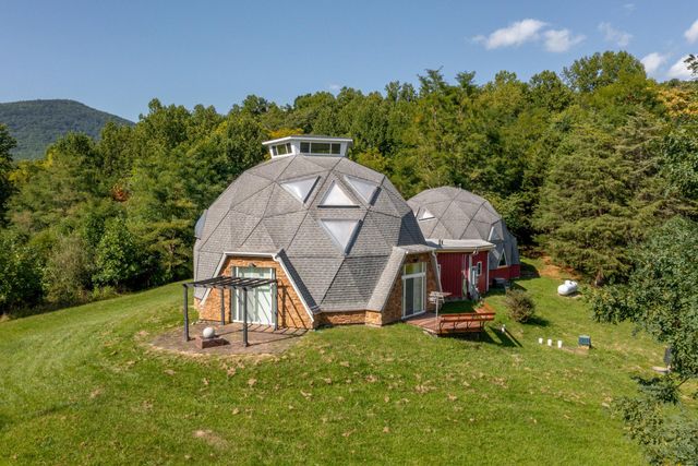 4745 Plank RD, Natural Bridge, VA 24578