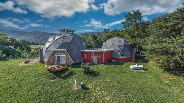 4745 Plank RD, Natural Bridge, VA 24578