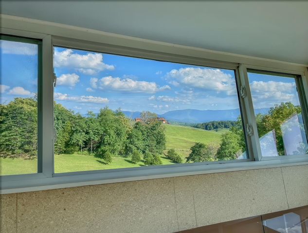 4745 Plank RD, Natural Bridge, VA 24578